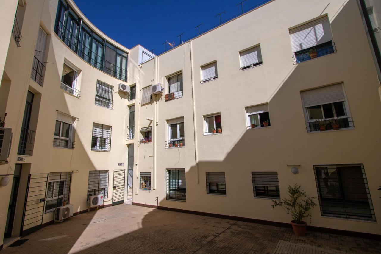 Medina Apartment And Parking Historical Center Севилья Экстерьер фото